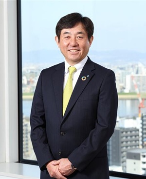 代表取締役社長　堀田　佳伸